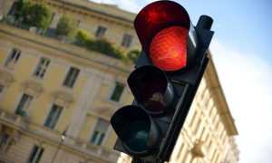 Штраф за проезд на красный свет светофора в 2022 г